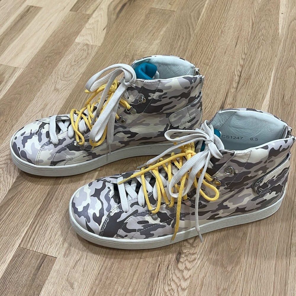 Dolce & Gabbana Men’s High Top Sneaker, Camo Size 8.5